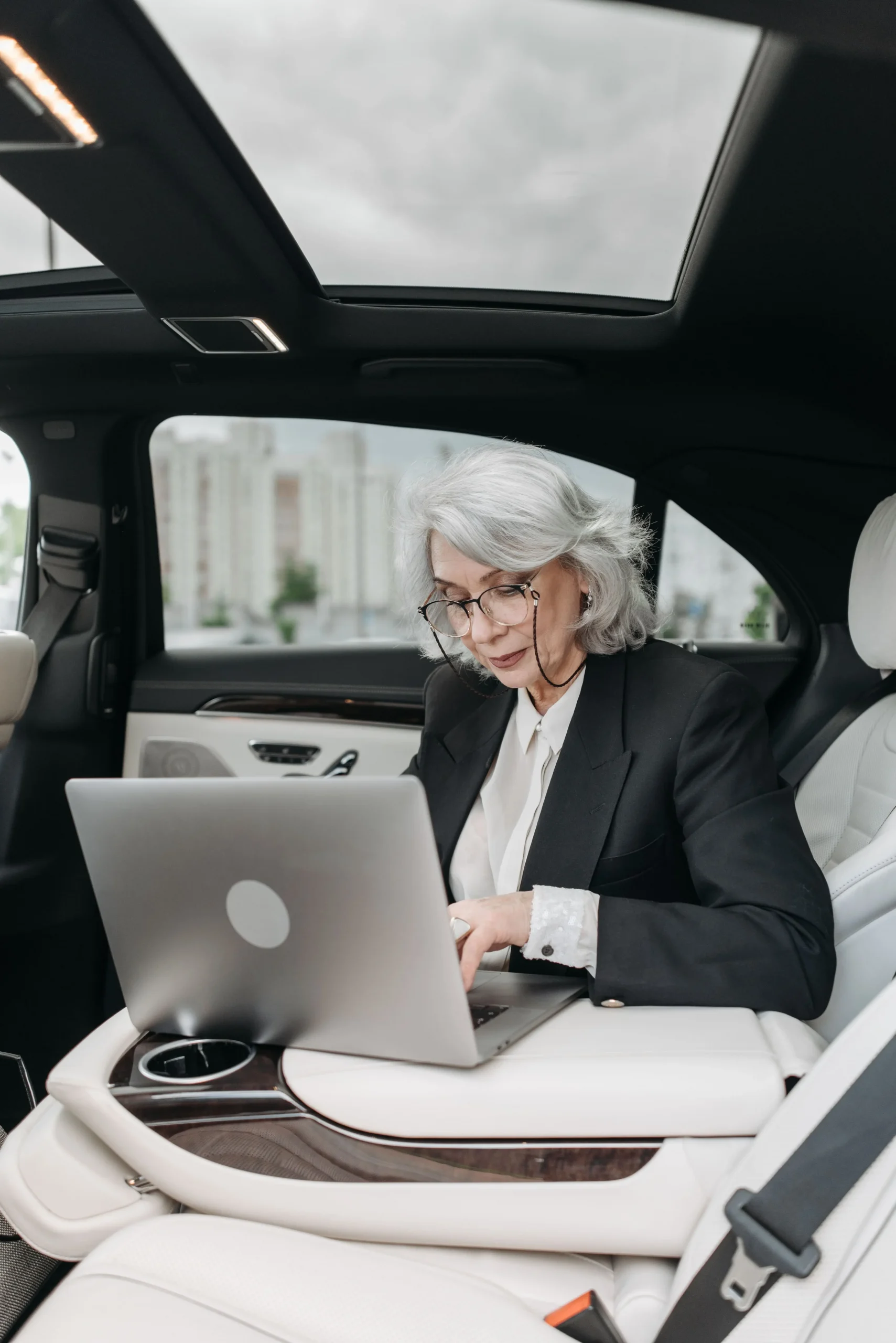 Hourly-Car-Service-scaled-1.webp